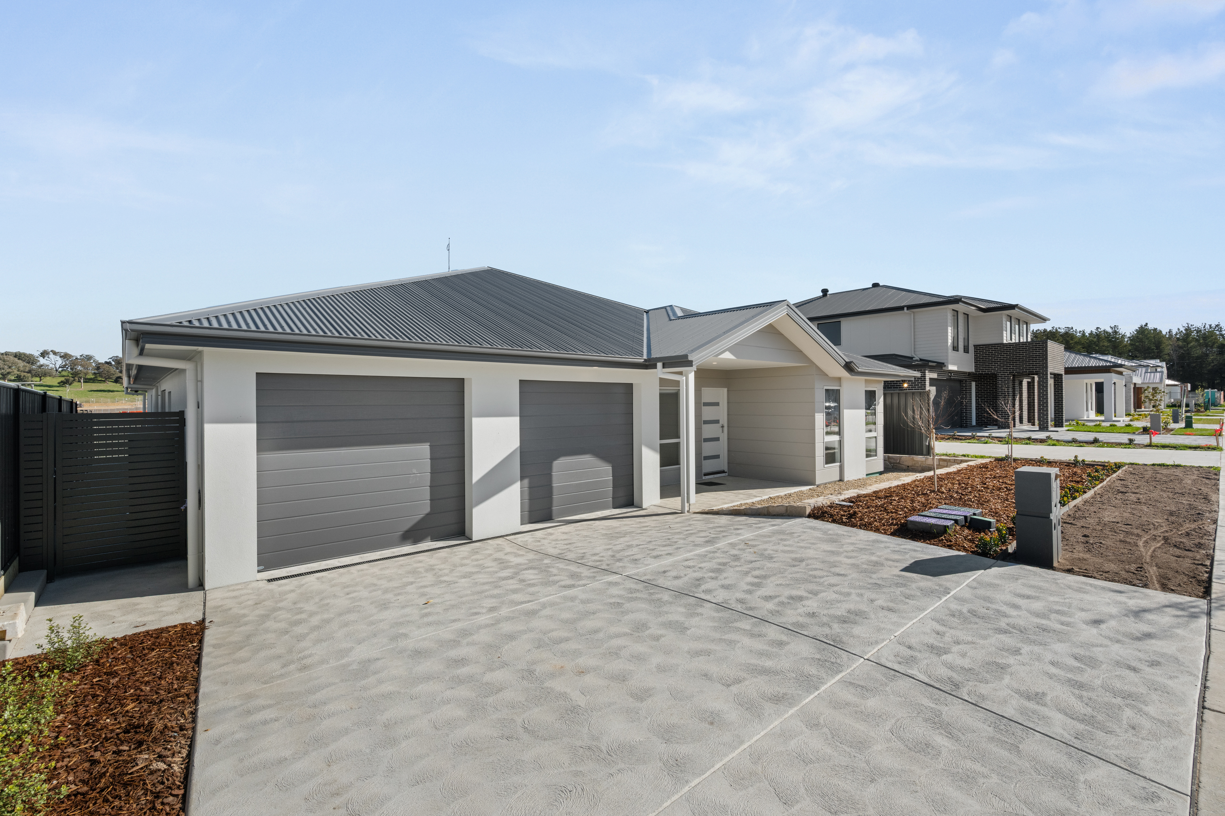 3 Mowenbah Cres, Googong NSW-001
