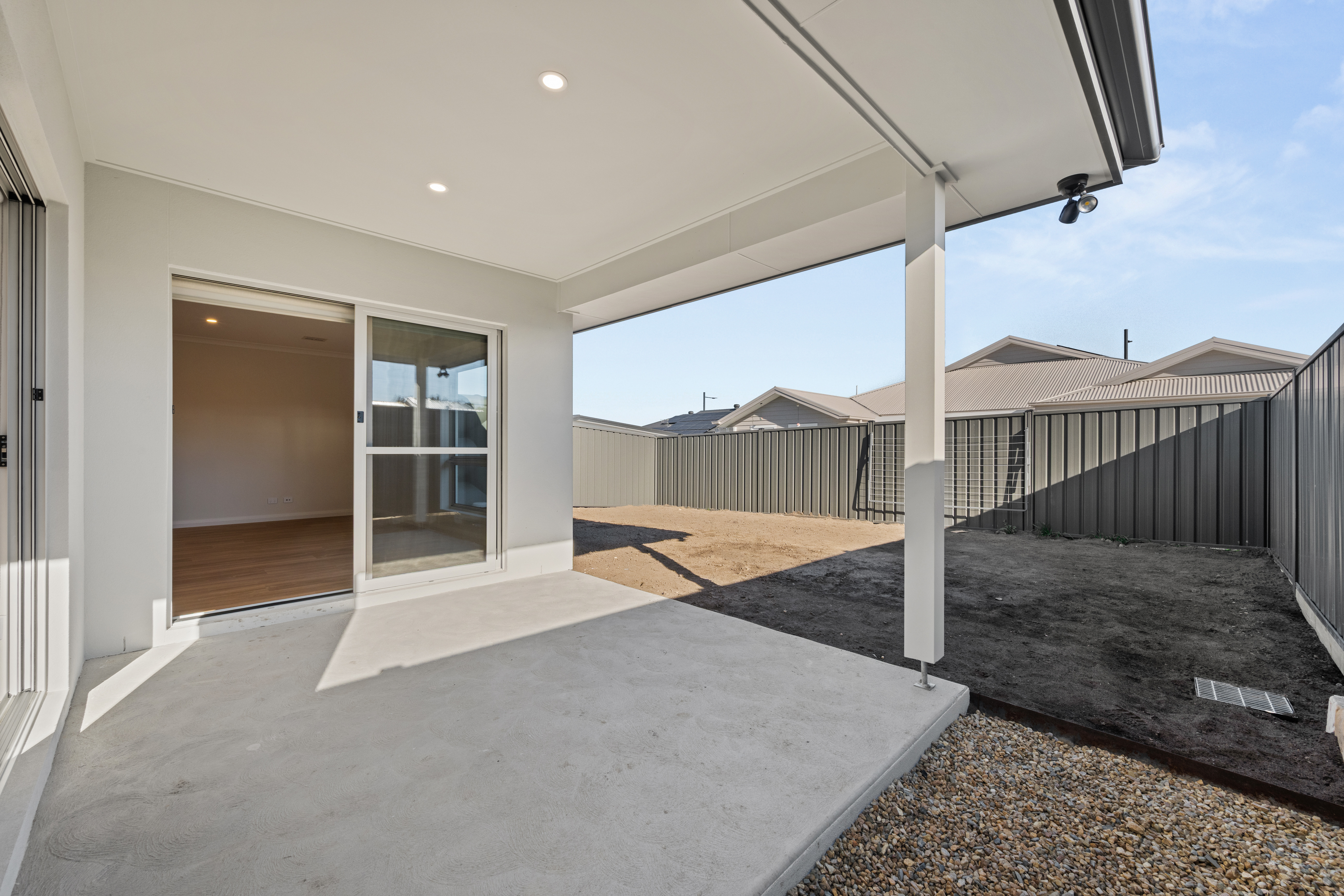 3 Mowenbah Cres, Googong NSW-034