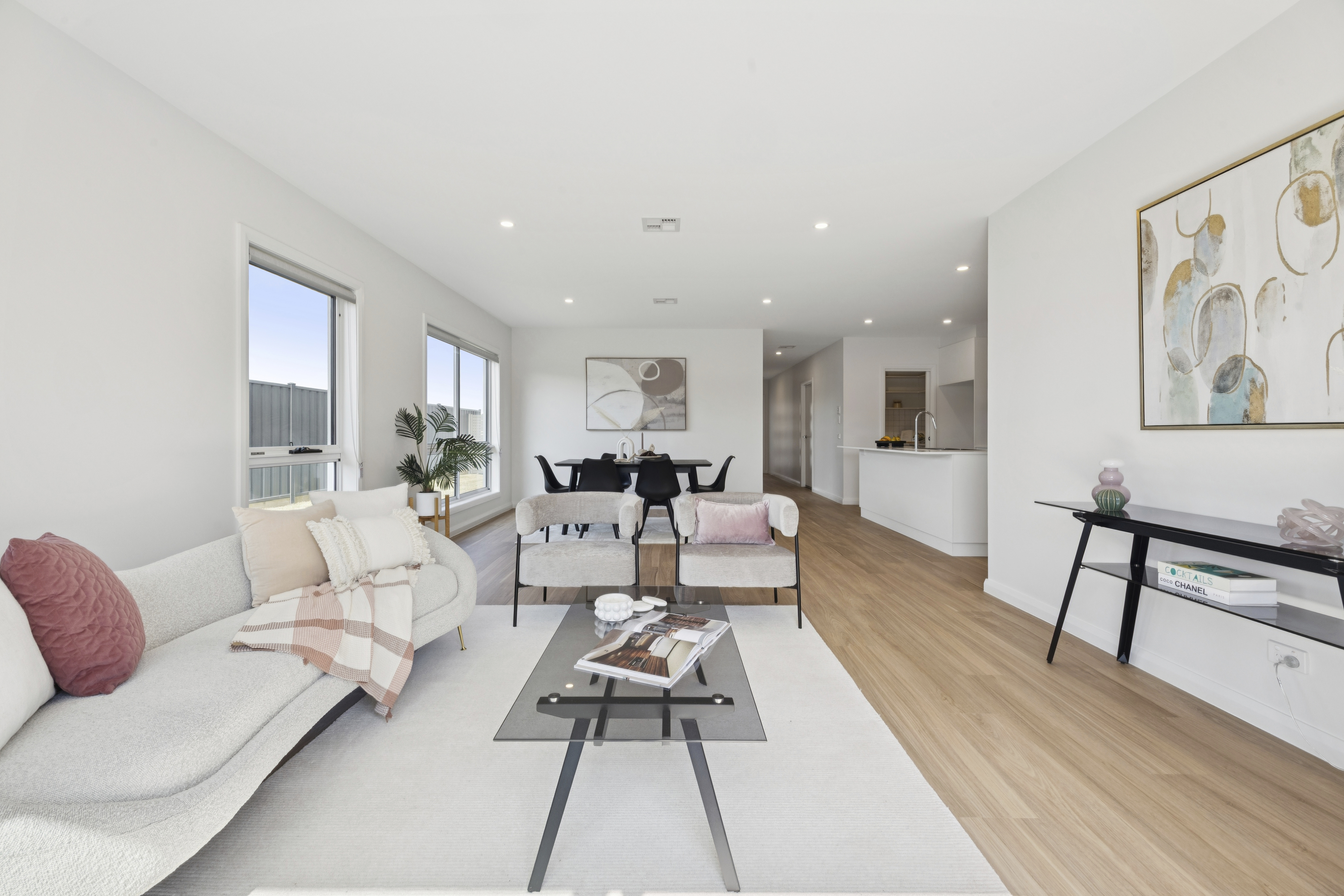 050_Open2view_ID966544-22_Cunningdroo_Street