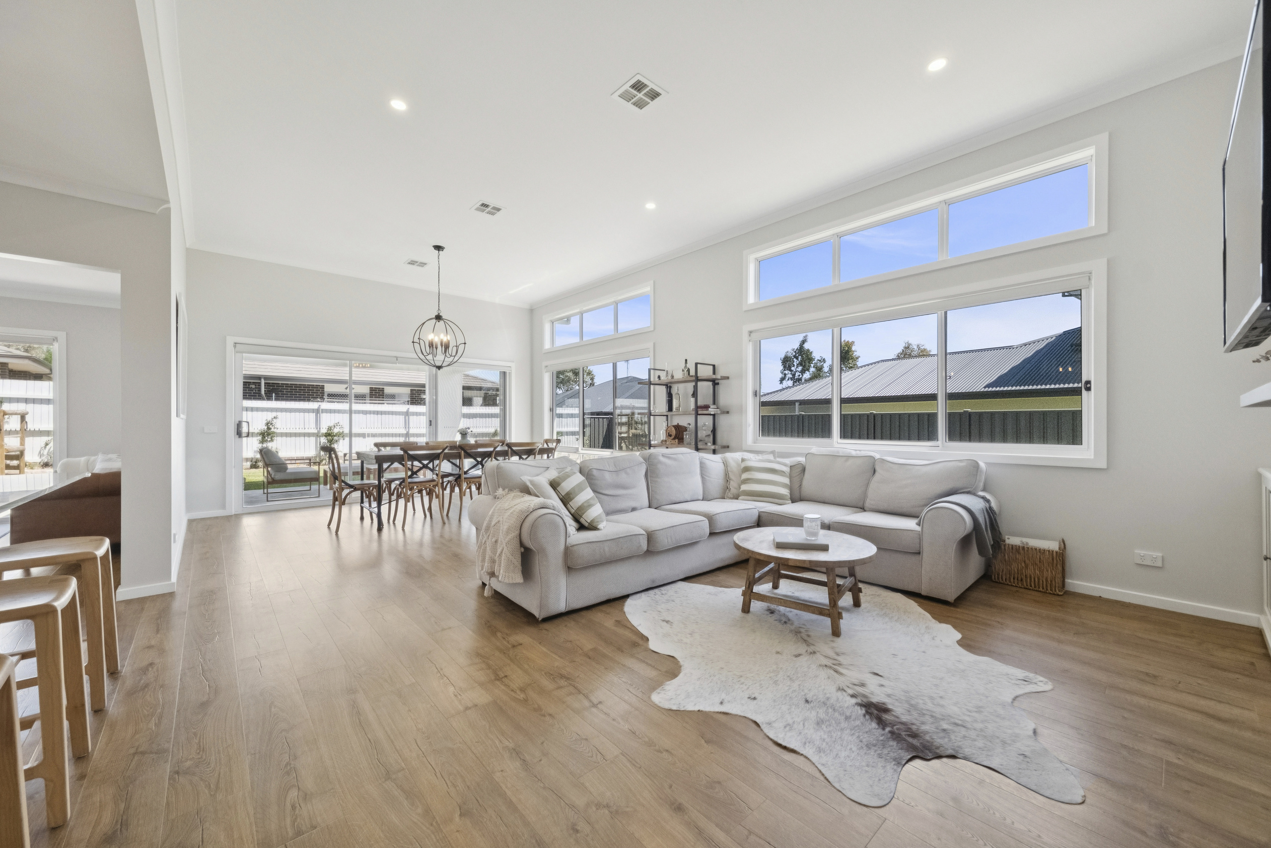 003_Open2view_ID984123-22_Garraway_Crescent