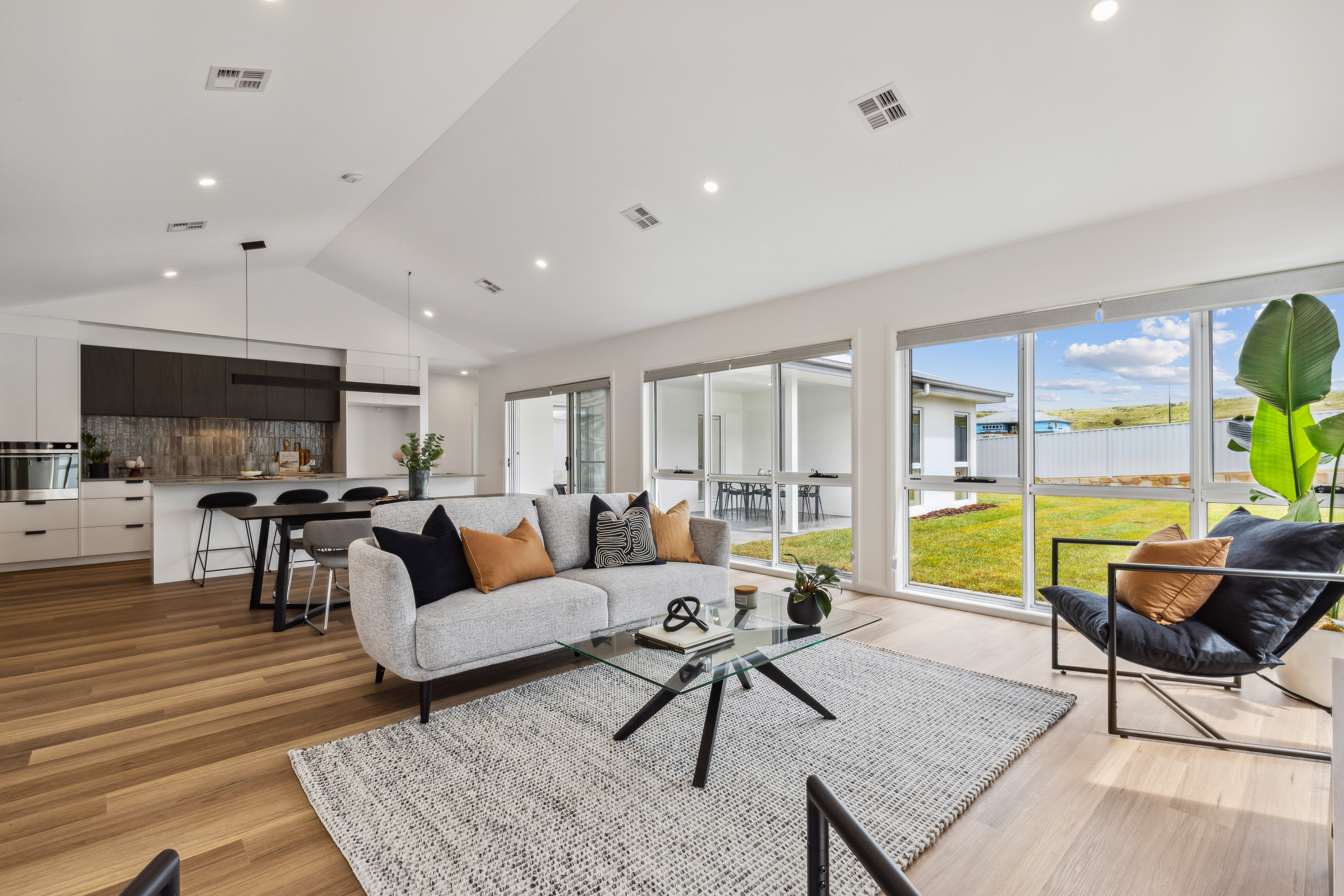 17-print-16-Nelson-Tce-17