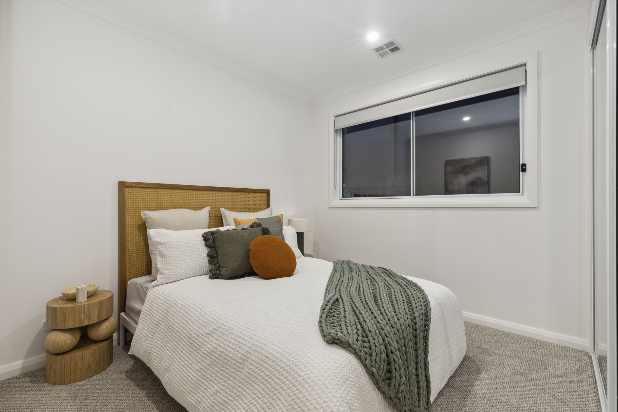 22-web-or-mls-6 Trenerry Cres 17