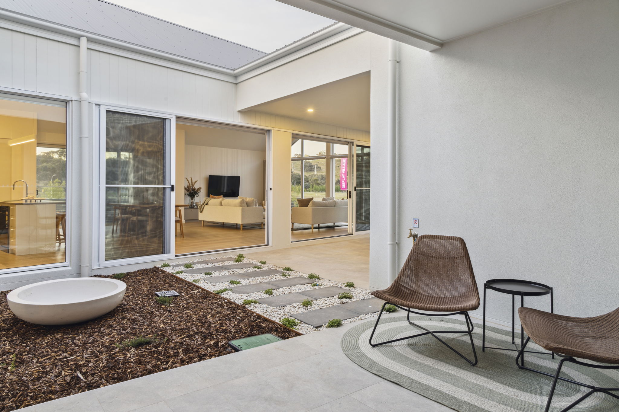 36-web-or-mls-6 Trenerry Cres 31